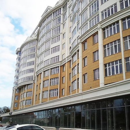 Modern Double Bedroom Apartment In Arkadia Одесса Экстерьер фото